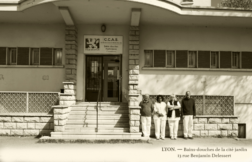 Carte postale des bains-douches de Lyon, réalisée avec un des agents en octobre 2018